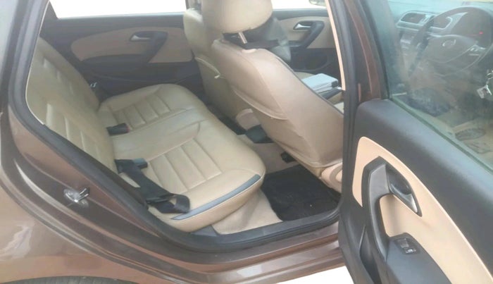 2016 Volkswagen Polo HIGHLINE1.2L, Petrol, Manual, 64,878 km, interior