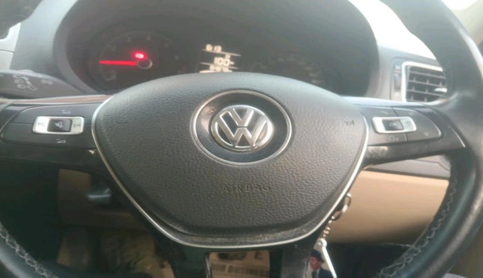 2016 Volkswagen Polo HIGHLINE1.2L, Petrol, Manual, 64,878 km, interior