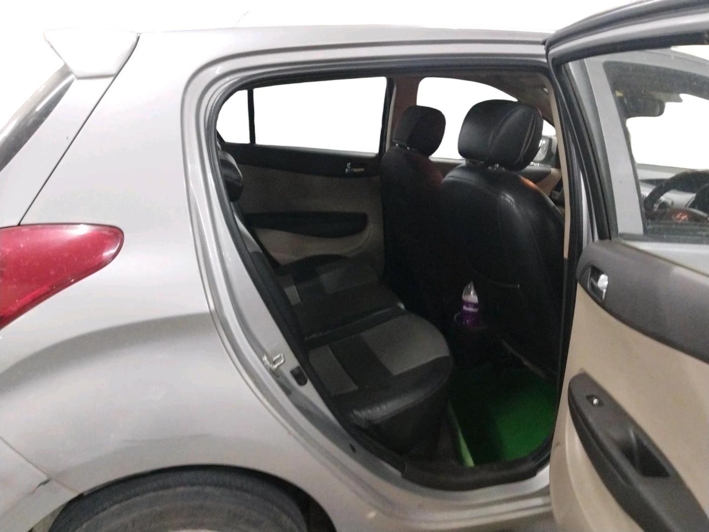 2012 Hyundai i20 ASTA 1.2, Petrol, Manual, 95,144 km, interior
