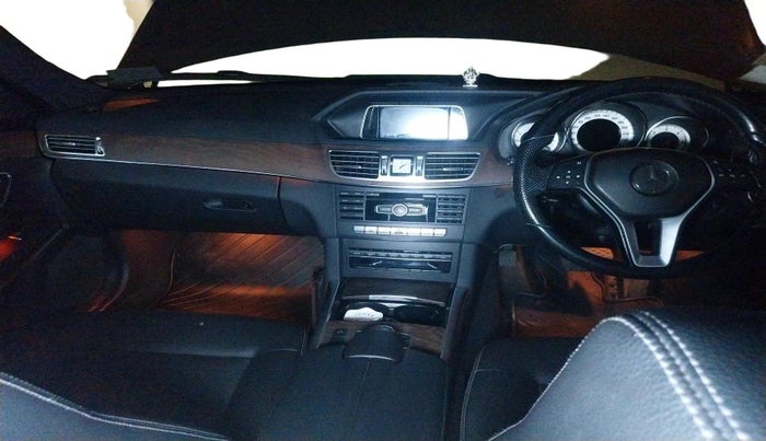 2014 Mercedes Benz E Class E 250 CDI AVANTGARDE, Diesel, Automatic, 69,889 km, interior