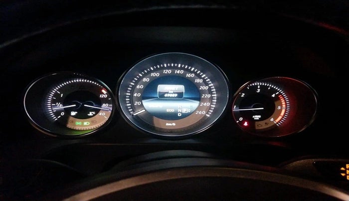 2014 Mercedes Benz E Class E 250 CDI AVANTGARDE, Diesel, Automatic, 69,889 km, interior