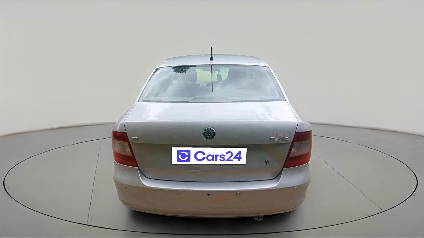 2013 Skoda Rapid AMBITION 1.6 TDI CR MT, Diesel, Manual, 98,127 km, exterior