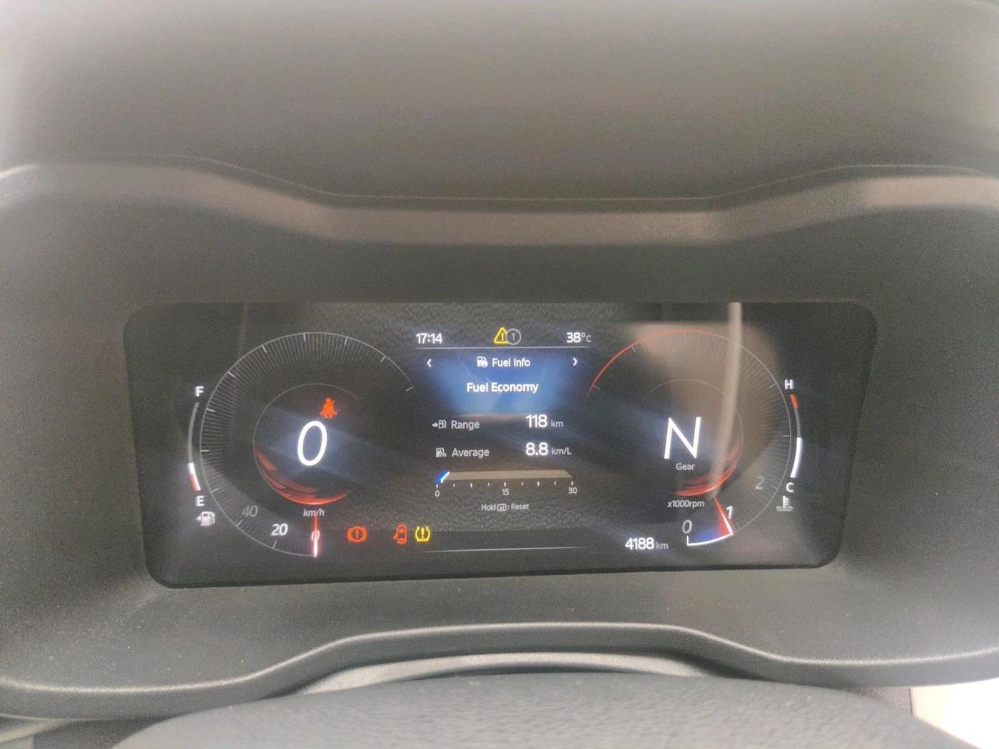 2024 Mahindra XUV 3XO AX5 1.2 L TCMPFi, Petrol, Manual, 4,188 km, interior