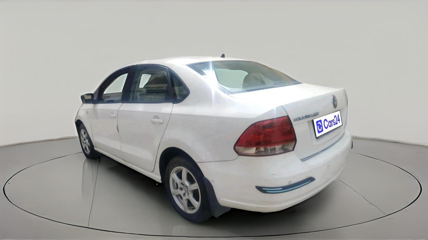 2013 Volkswagen Vento HIGHLINE PETROL AT, Petrol, Automatic, 66,978 km, exterior