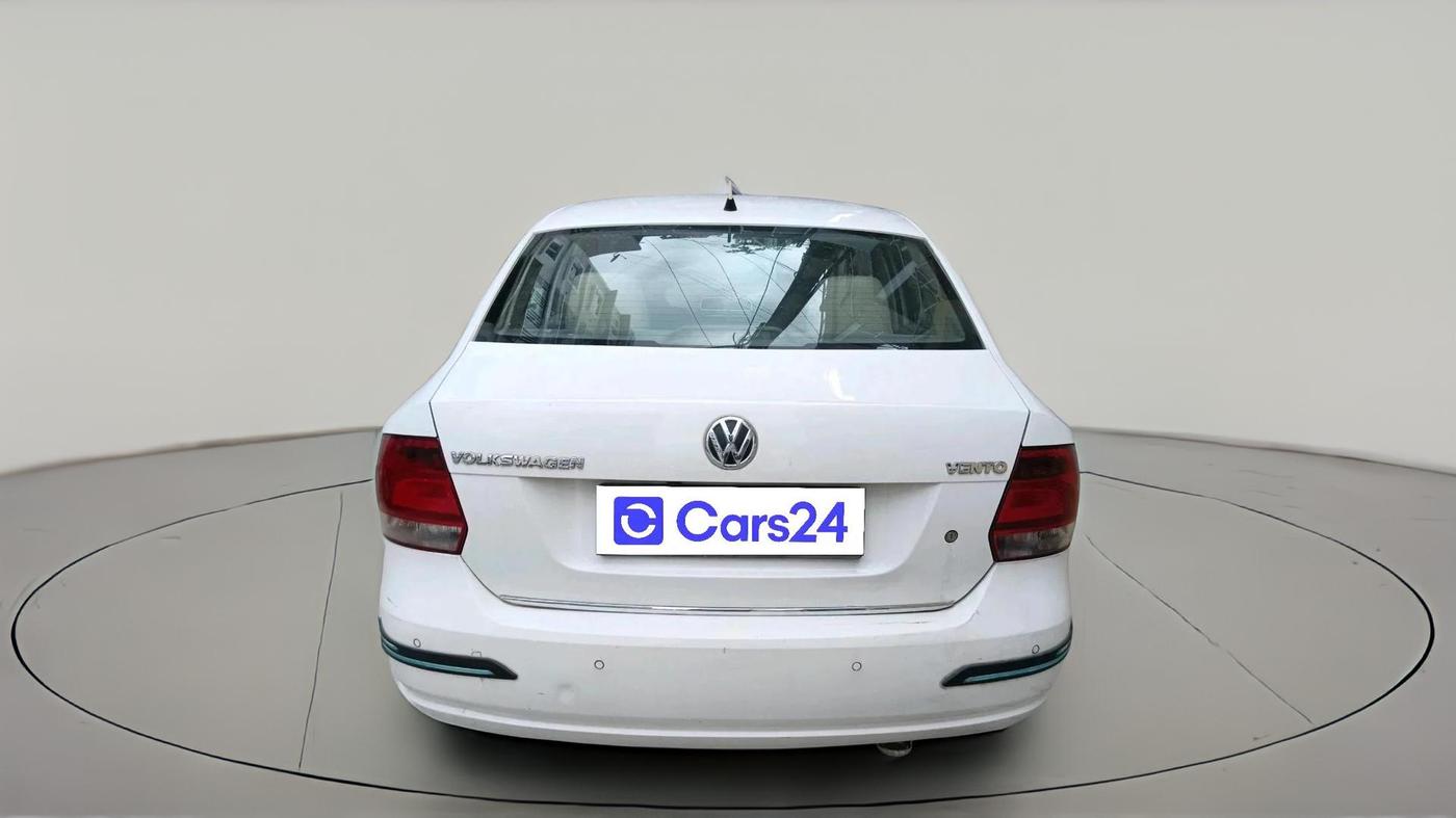 2013 Volkswagen Vento HIGHLINE PETROL AT, Petrol, Automatic, 66,978 km, exterior