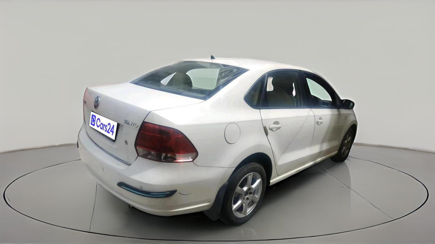 2013 Volkswagen Vento HIGHLINE PETROL AT, Petrol, Automatic, 66,978 km, exterior
