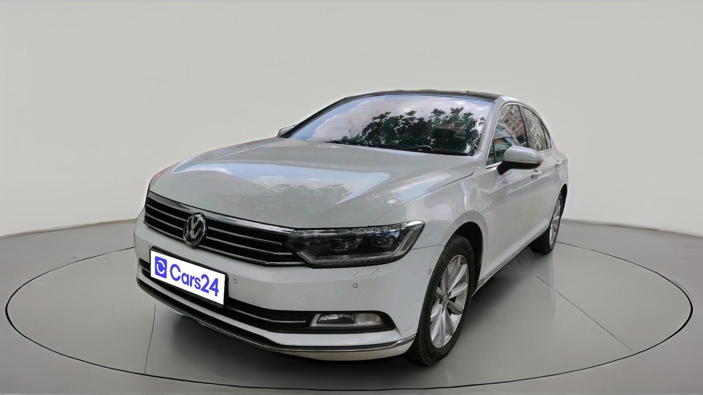 2018 Volkswagen Passat HIGHLINE DSG, Diesel, Automatic, 1,10,350 km, exterior
