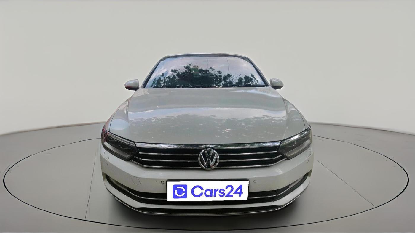 2018 Volkswagen Passat HIGHLINE DSG, Diesel, Automatic, 1,10,350 km, exterior