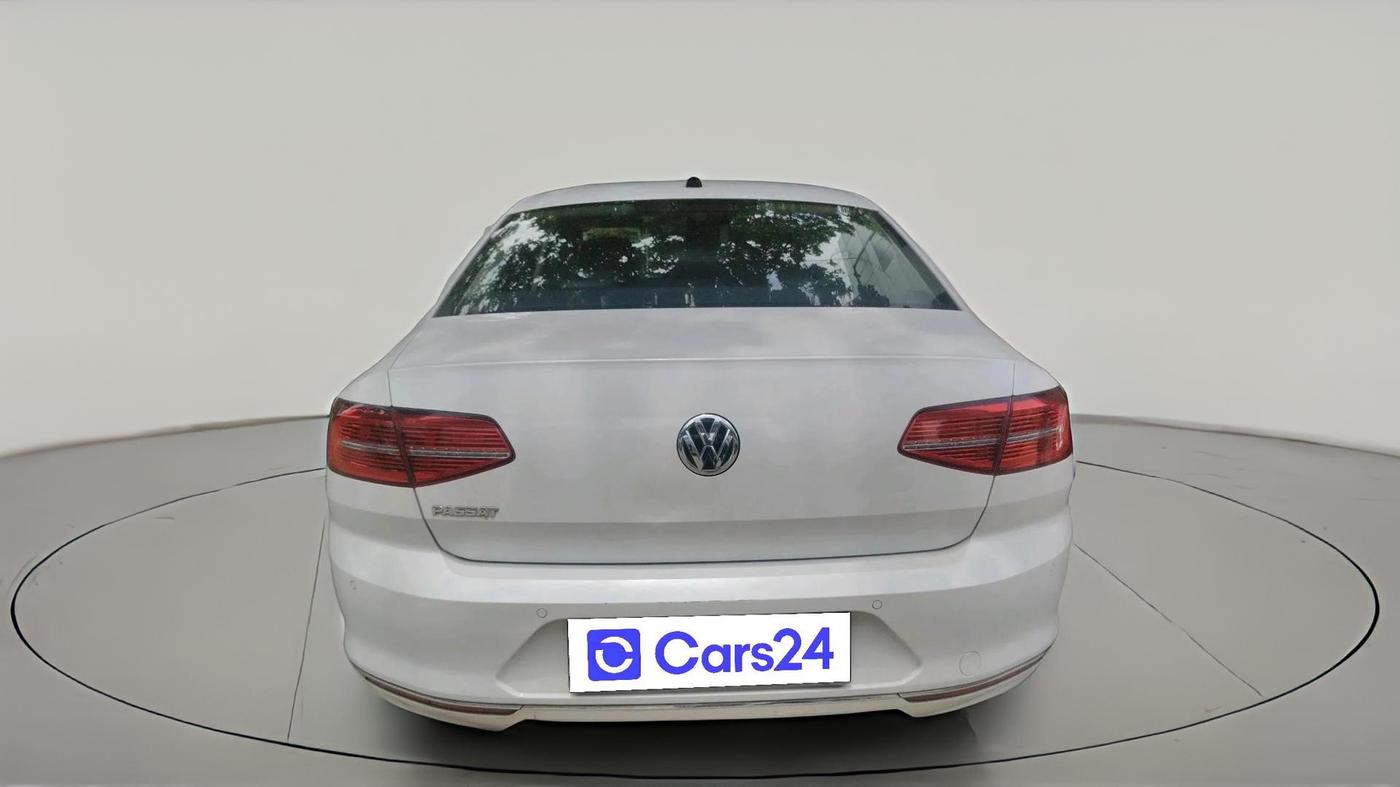 2018 Volkswagen Passat HIGHLINE DSG, Diesel, Automatic, 1,10,350 km, exterior
