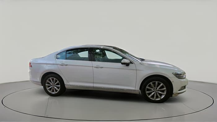 2018 Volkswagen Passat HIGHLINE DSG, Diesel, Automatic, 1,10,350 km, exterior