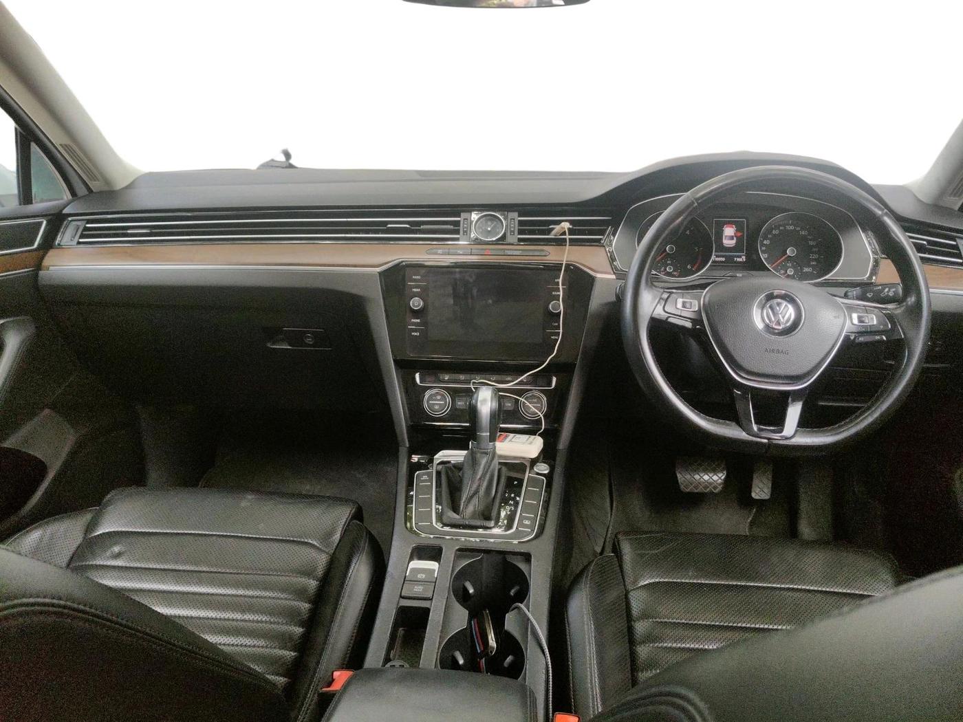 2018 Volkswagen Passat HIGHLINE DSG, Diesel, Automatic, 1,10,350 km, interior