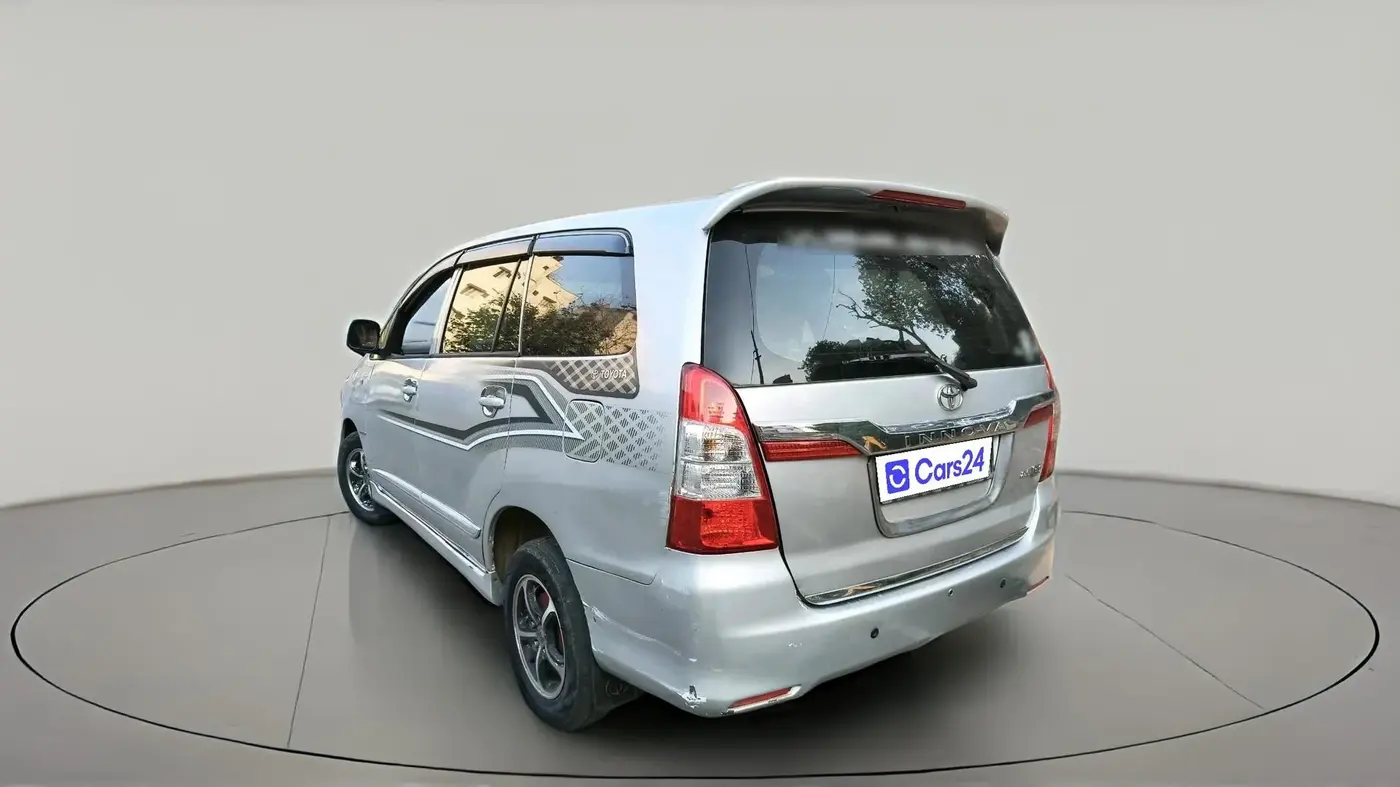 2014 Toyota Innova 2.5 GX 8 STR, Diesel, Manual, 1,56,432 km, exterior