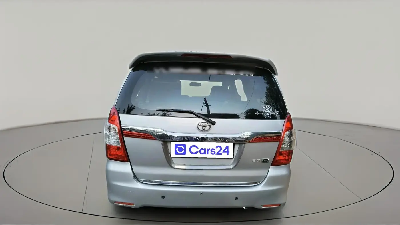 2014 Toyota Innova 2.5 GX 8 STR, Diesel, Manual, 1,56,432 km, exterior