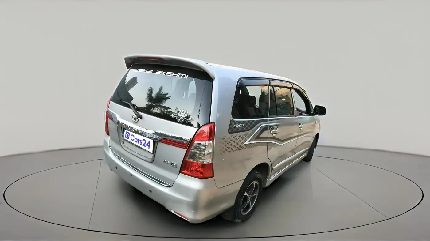 2014 Toyota Innova 2.5 GX 8 STR, Diesel, Manual, 1,56,432 km, exterior