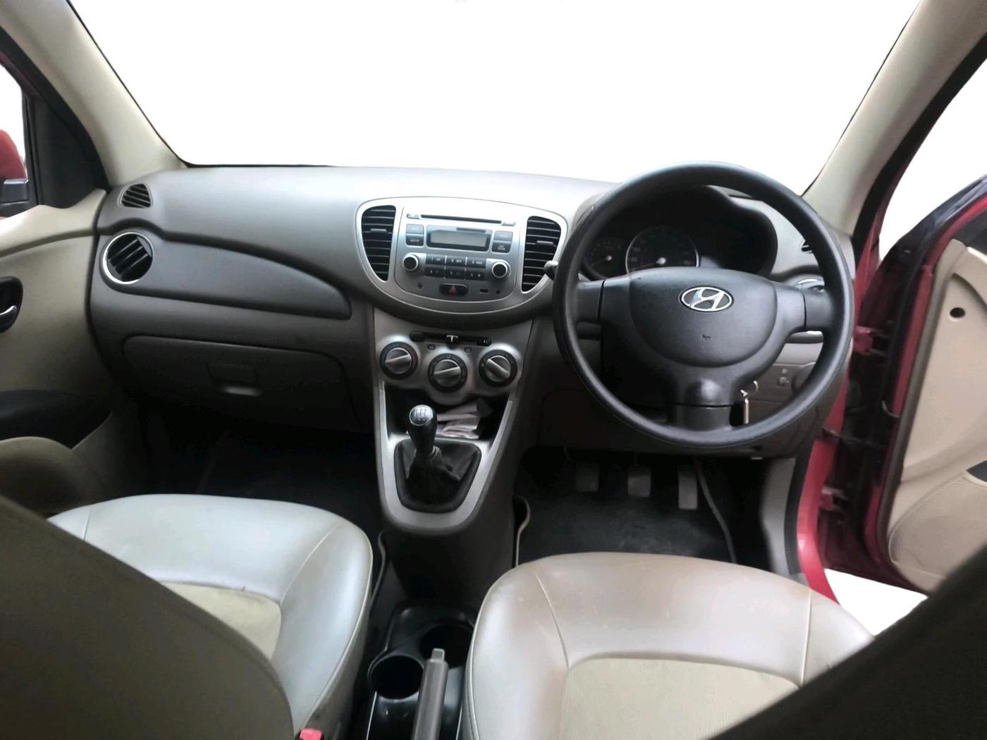 2011 Hyundai i10 MAGNA 1.2, Petrol, Manual, 48,449 km, interior