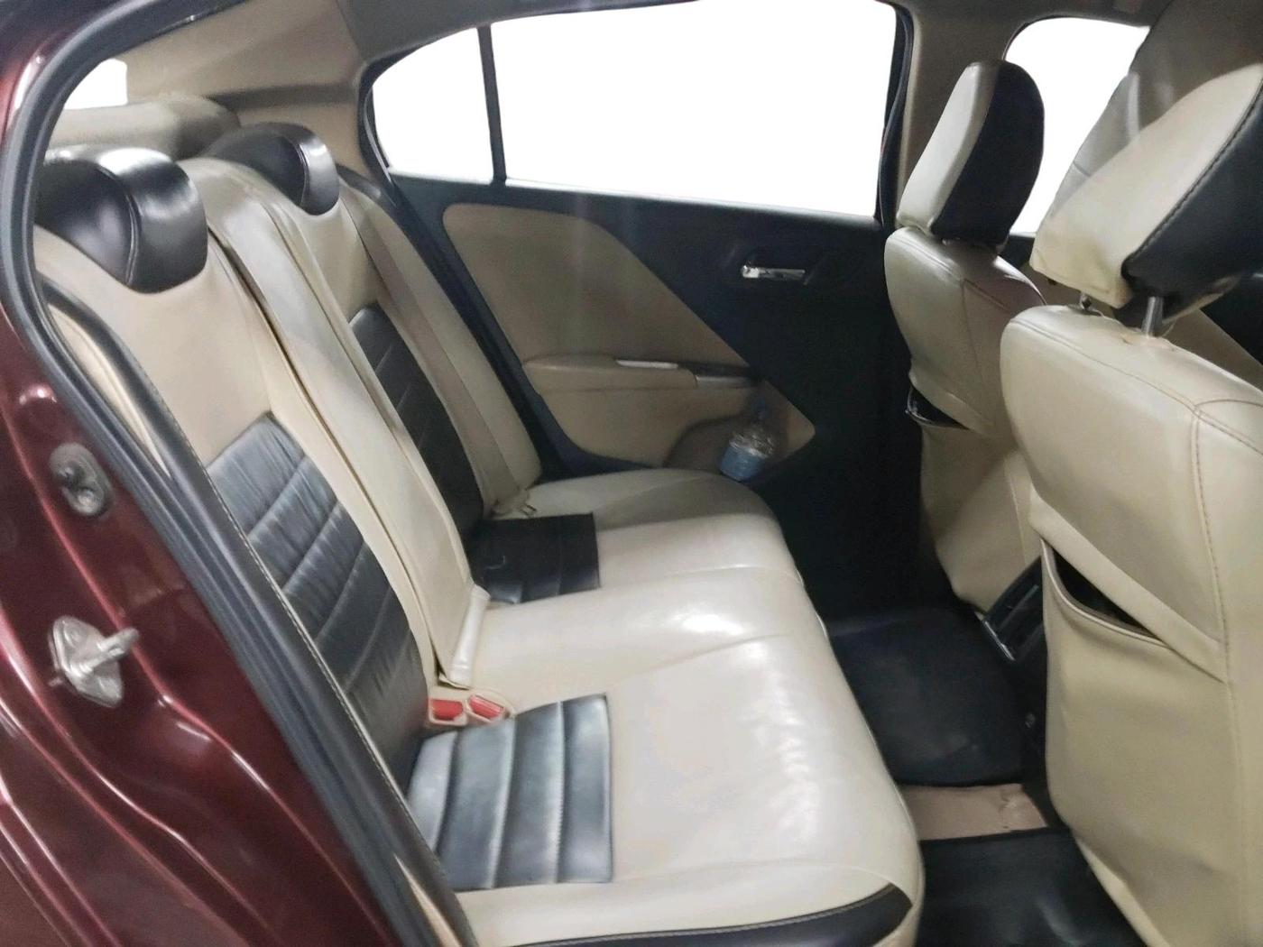 2014 Honda City 1.5L I-DTEC V, Diesel, Manual, 3,28,866 km, interior