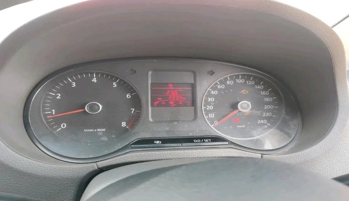 2011 Volkswagen Vento TRENDLINE 1.6, Petrol, Manual, 1,52,530 km, interior