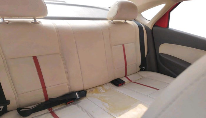 2011 Volkswagen Vento TRENDLINE 1.6, Petrol, Manual, 1,52,530 km, interior