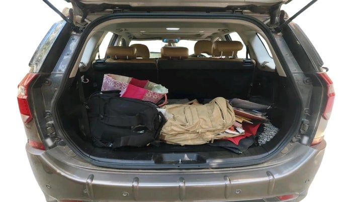 2019 Mahindra XUV500 W11 AT, Diesel, Automatic, 64,339 km, exterior