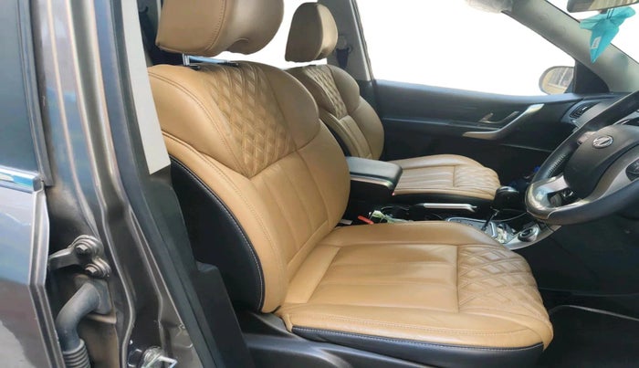 2019 Mahindra XUV500 W11 AT, Diesel, Automatic, 64,339 km, interior