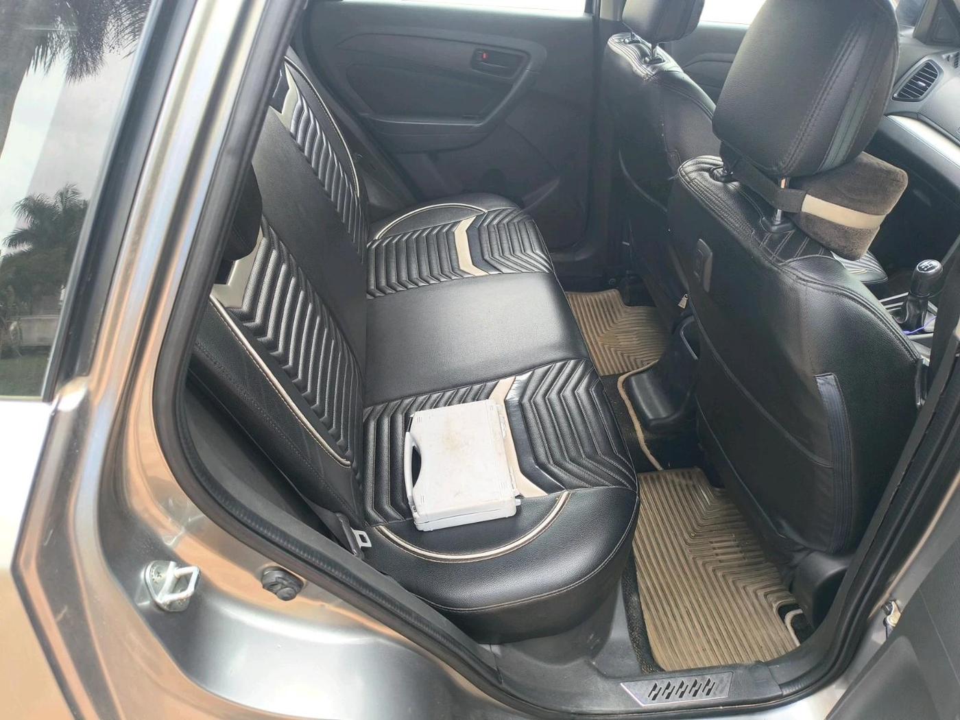 2016 Maruti Vitara Brezza VDI, Diesel, Manual, 1,11,659 km, interior