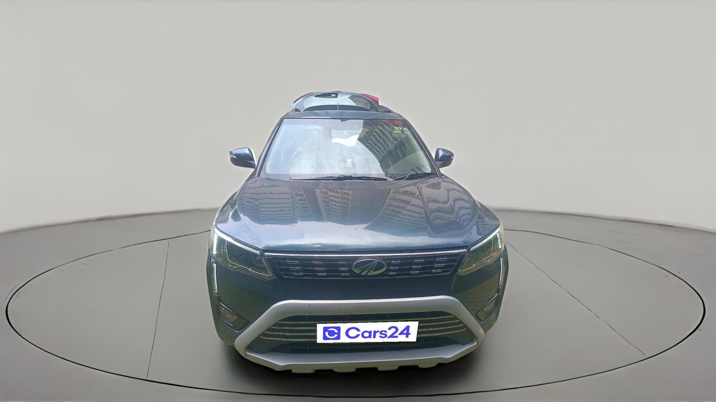 2021 Mahindra XUV300 W8 (O) 1.2 PETROL, Petrol, Manual, 32,943 km, exterior