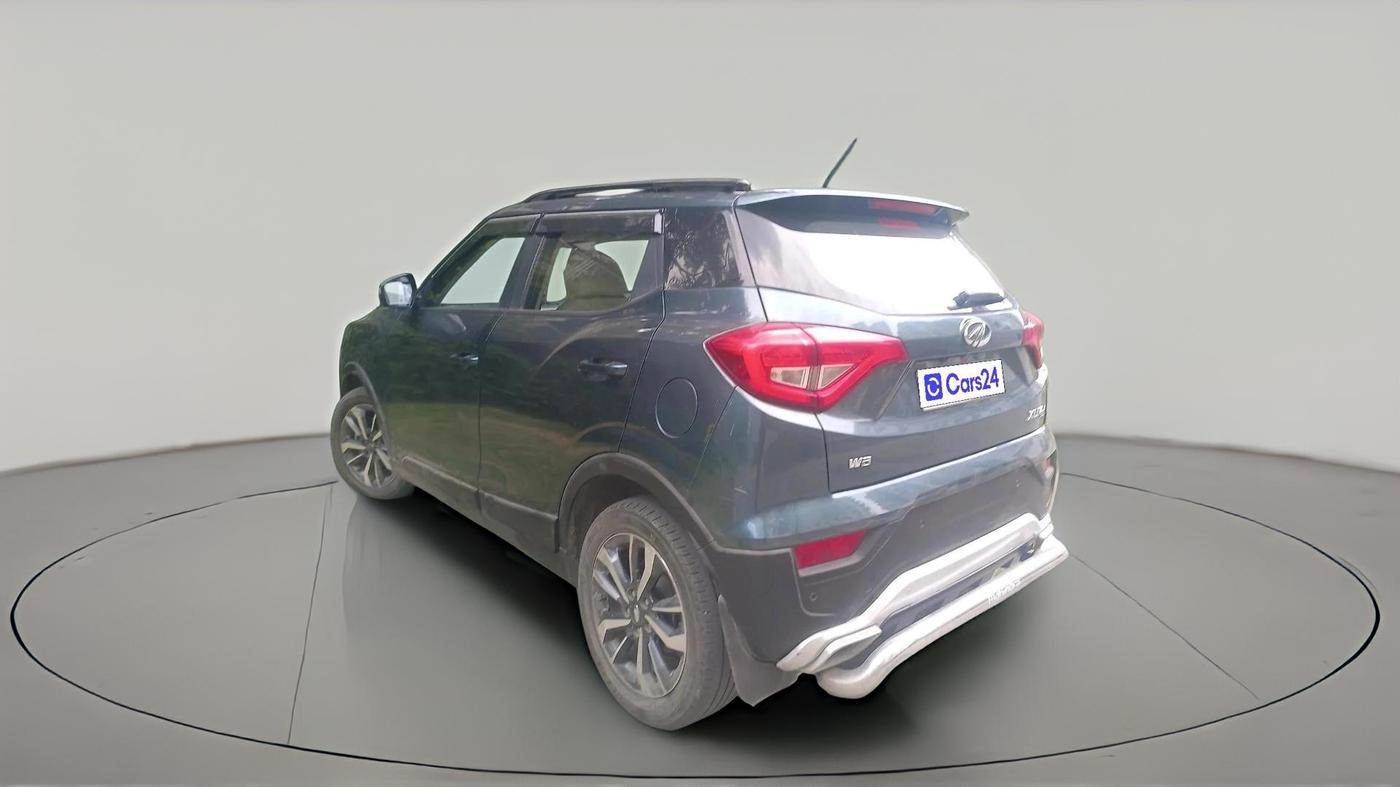 2021 Mahindra XUV300 W8 (O) 1.2 PETROL, Petrol, Manual, 32,943 km, exterior