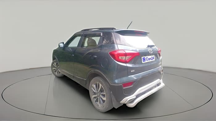 2021 Mahindra XUV300 W8 (O) 1.2 PETROL, Petrol, Manual, 32,943 km, exterior