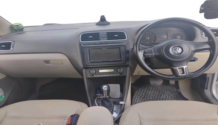 2012 Volkswagen Vento HIGHLINE PETROL AT, Petrol, Automatic, 74,703 km, interior