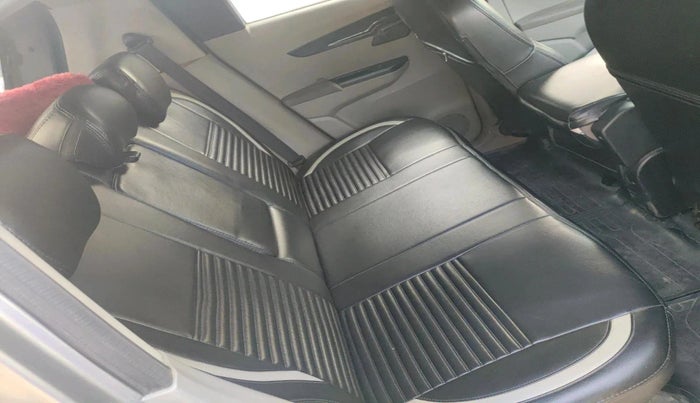 2016 Mahindra Kuv100 K6 D 6 STR, Diesel, Manual, 81,822 km, interior