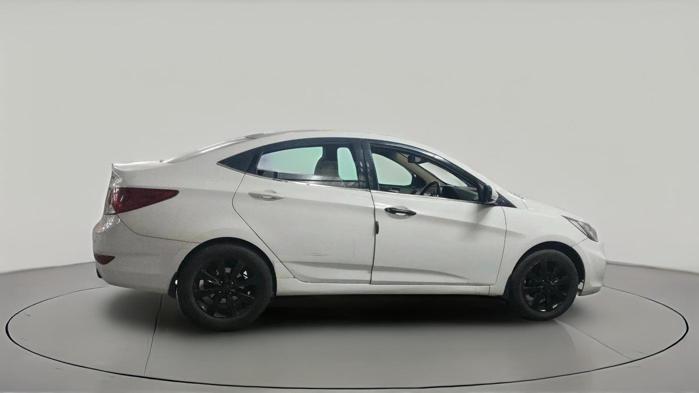 2013 Hyundai Verna FLUIDIC 1.6 CRDI SX, Diesel, Manual, 1,28,586 km, exterior