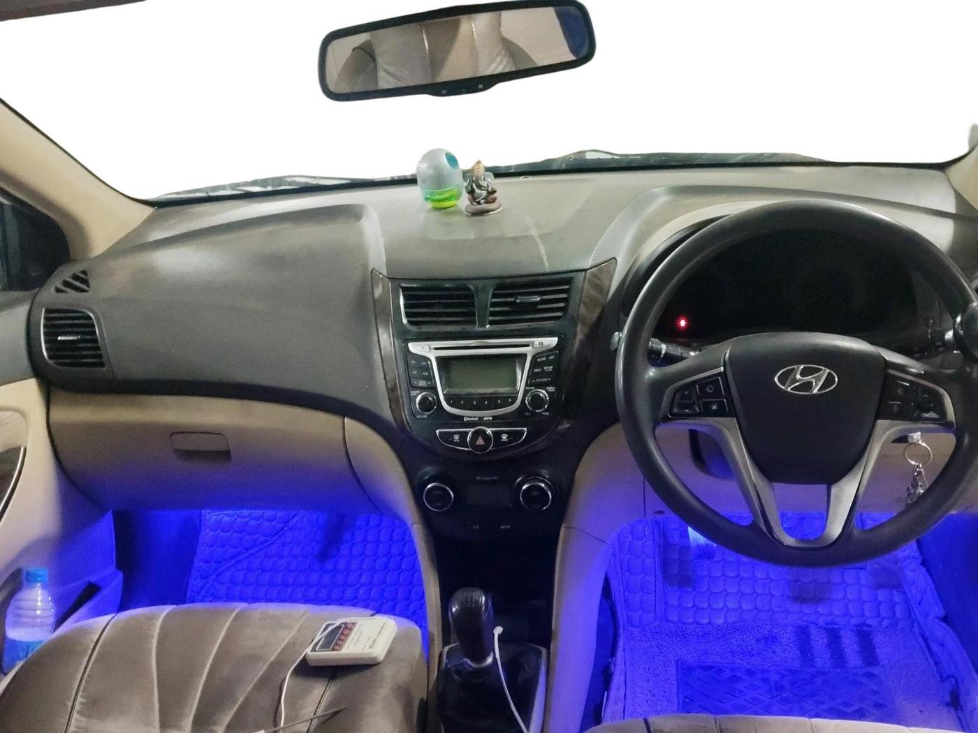 2013 Hyundai Verna FLUIDIC 1.6 CRDI SX, Diesel, Manual, 1,28,586 km, interior