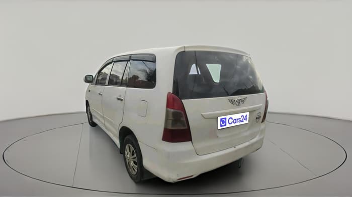 2013 Toyota Innova G1 2.5, Diesel, Manual, 2,66,116 km, exterior
