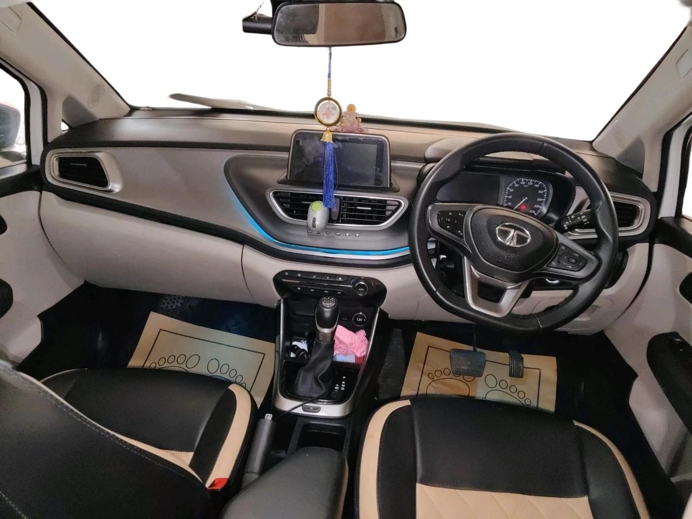 2023 Tata ALTROZ XZA + SUNROOF, Petrol, Automatic, 12,538 km, interior