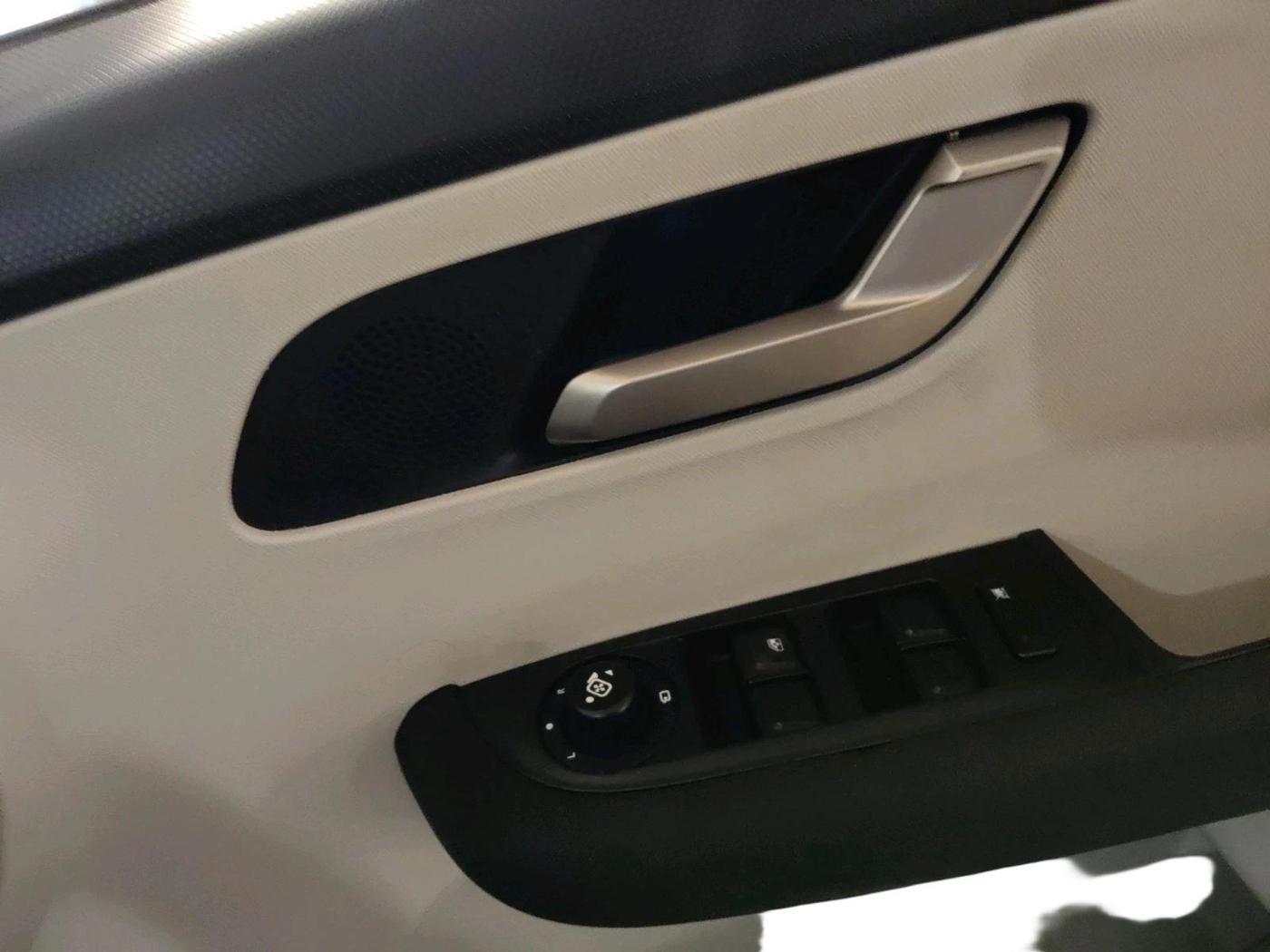 2023 Tata ALTROZ XZA + SUNROOF, Petrol, Automatic, 12,538 km, interior
