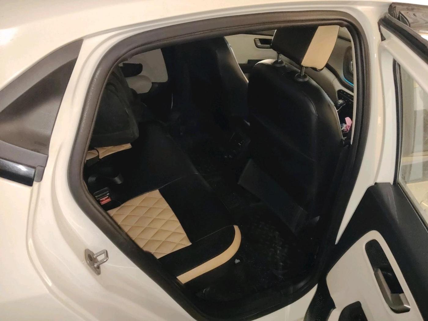 2023 Tata ALTROZ XZA + SUNROOF, Petrol, Automatic, 12,538 km, interior