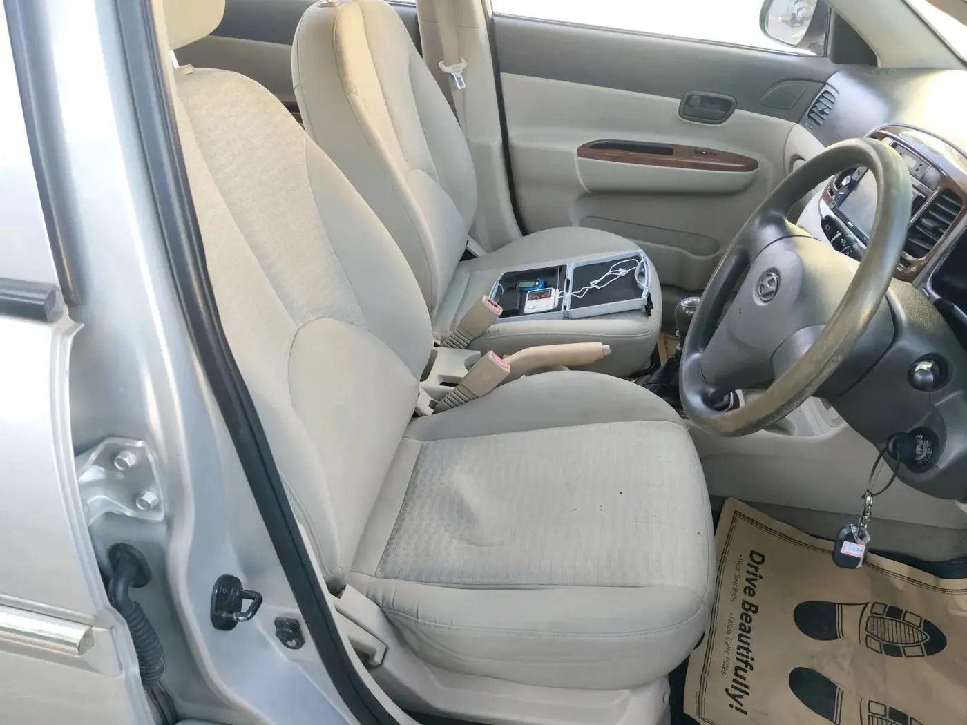 2010 Hyundai Verna TRANSFORM 1.6 VTVT, Petrol, Manual, 1,30,542 km, interior