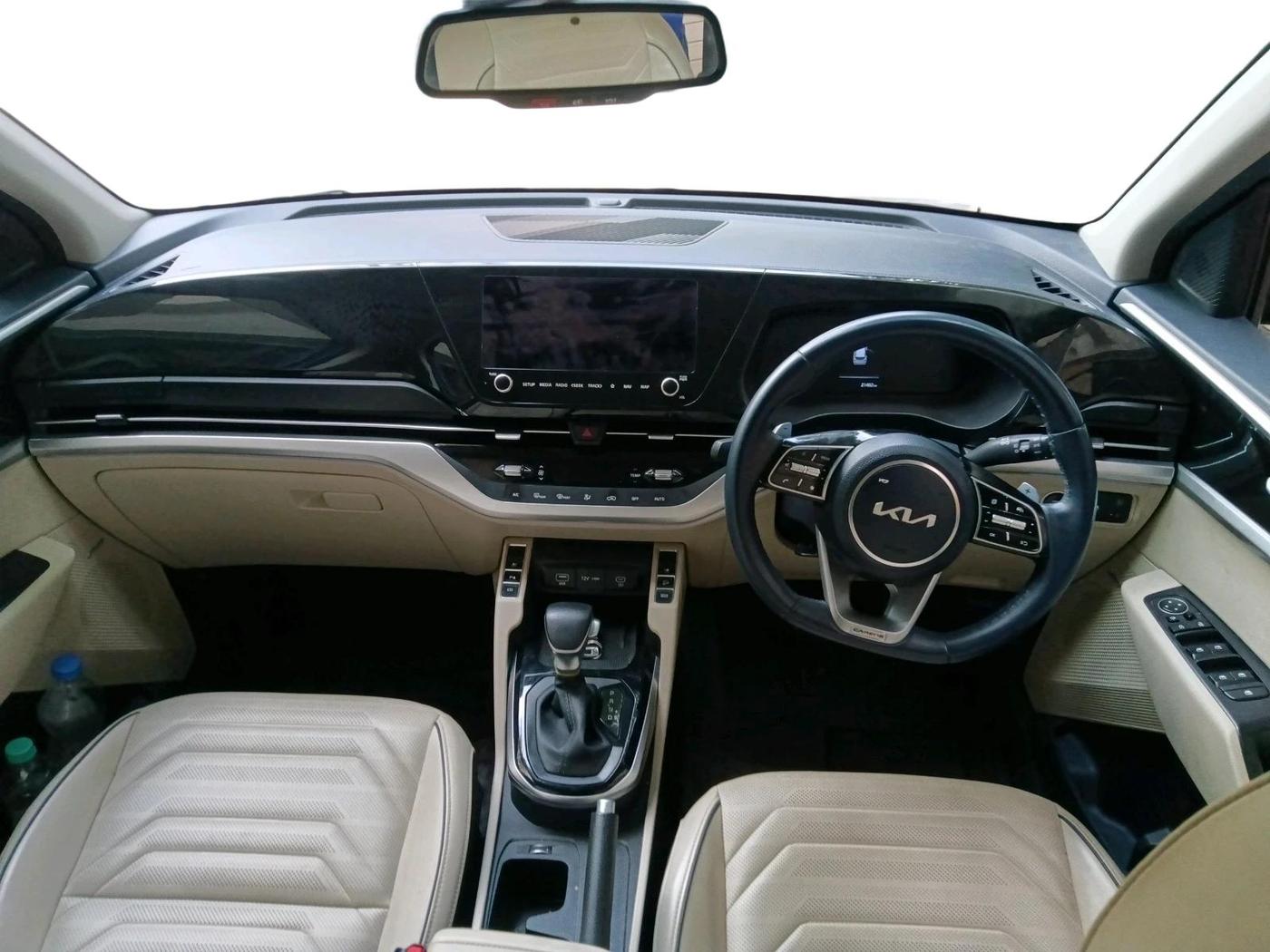 2022 KIA CARENS LUXURY PLUS 1.4 PETROL DCT 7 STR, Petrol, Automatic, 21,719 km, interior
