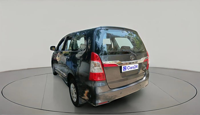 2015 Toyota Innova 2.5 GX 8 STR, Diesel, Manual, 2,92,203 km, exterior