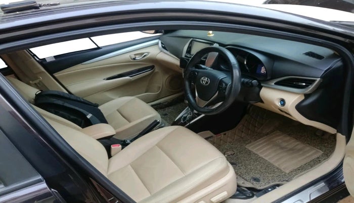 2020 Toyota YARIS VX CVT, Petrol, Automatic, 52,135 km, interior