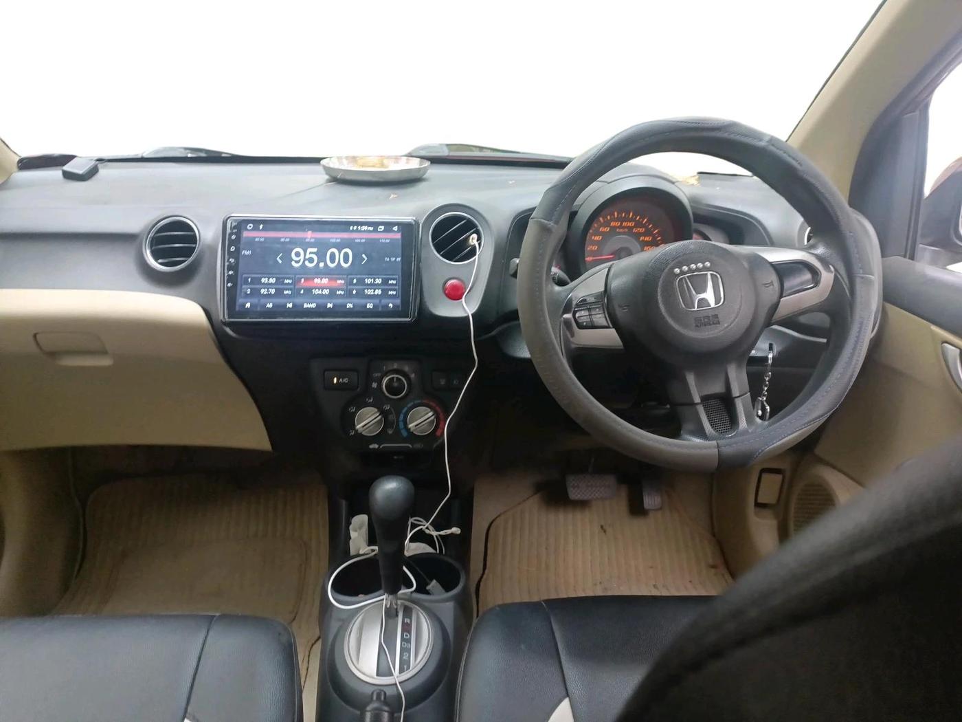 2014 Honda Amaze 1.2L I-VTEC VX AT, Petrol, Automatic, 69,572 km, interior
