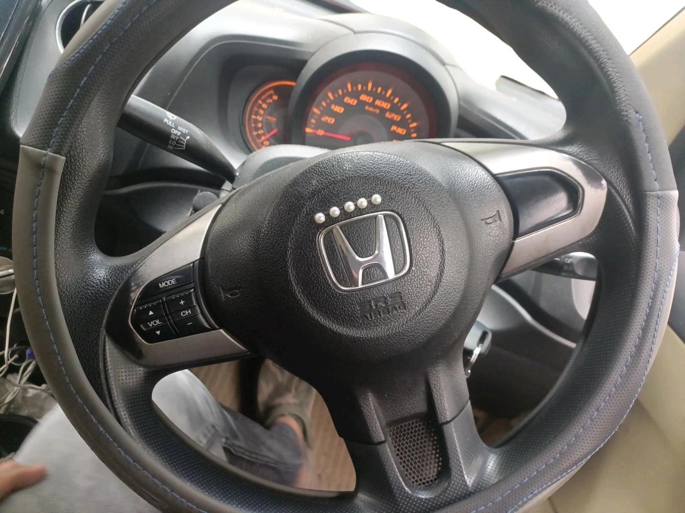 2014 Honda Amaze 1.2L I-VTEC VX AT, Petrol, Automatic, 69,572 km, interior