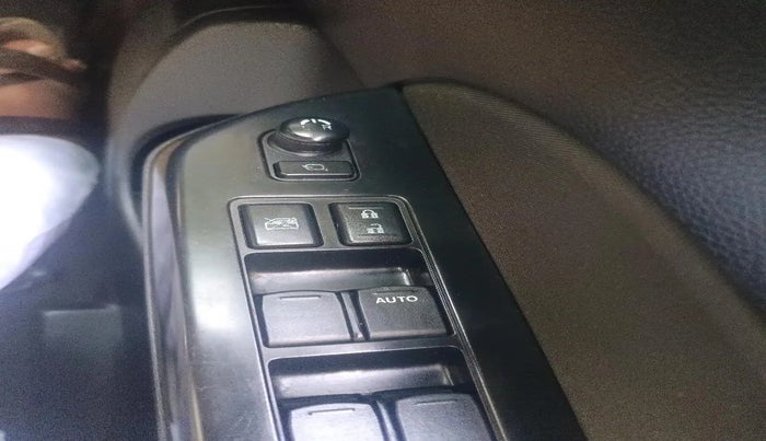 2015 Maruti Swift VXI, Petrol, Manual, 59,355 km, interior