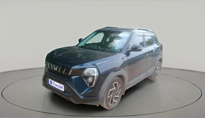 2025 Mahindra XUV 3XO AX7 1.2 TGDi AT, Petrol, Automatic, 19,547 km, exterior