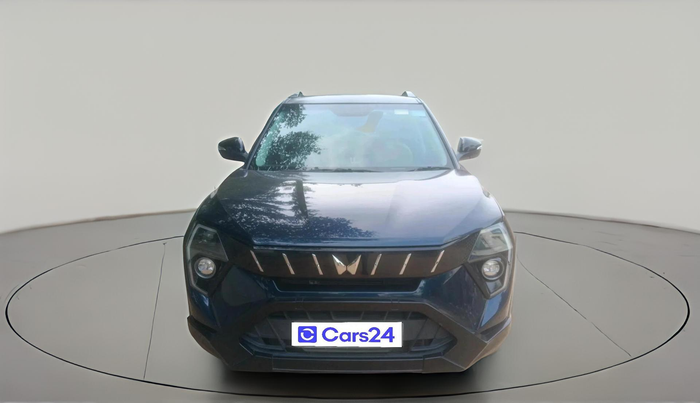 2025 Mahindra XUV 3XO AX7 1.2 TGDi AT, Petrol, Automatic, 19,547 km, exterior