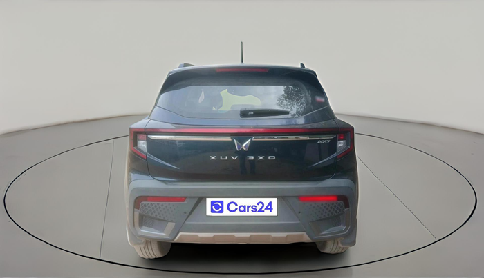 2025 Mahindra XUV 3XO AX7 1.2 TGDi AT, Petrol, Automatic, 19,547 km, exterior