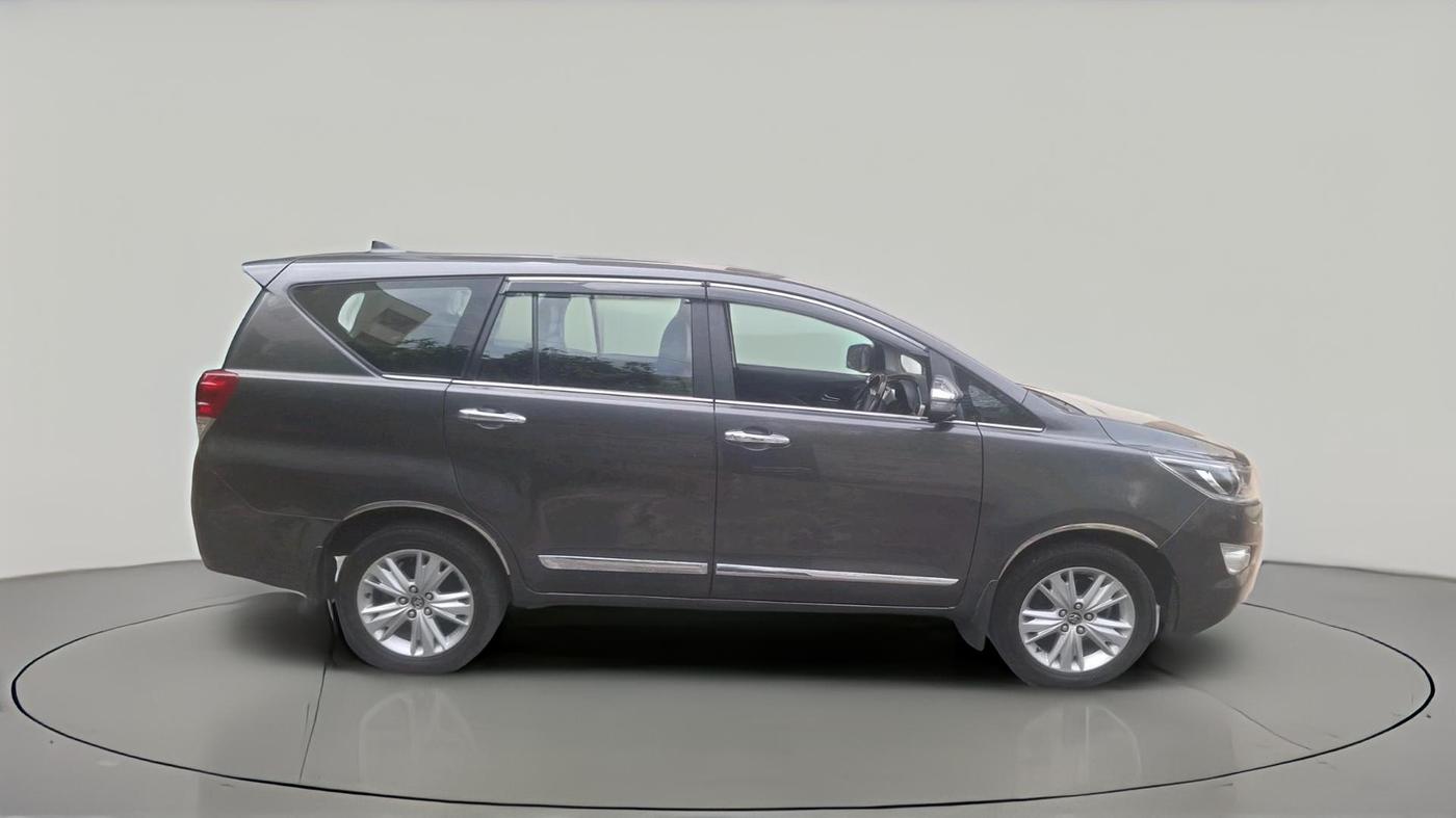 2018 Toyota Innova Crysta 2.4 ZX 7 STR, Diesel, Manual, 1,02,910 km, exterior