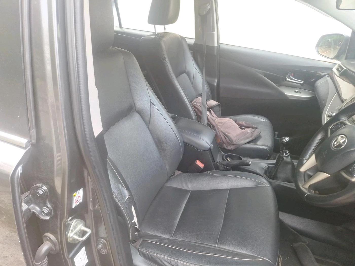 2018 Toyota Innova Crysta 2.4 ZX 7 STR, Diesel, Manual, 1,02,910 km, interior