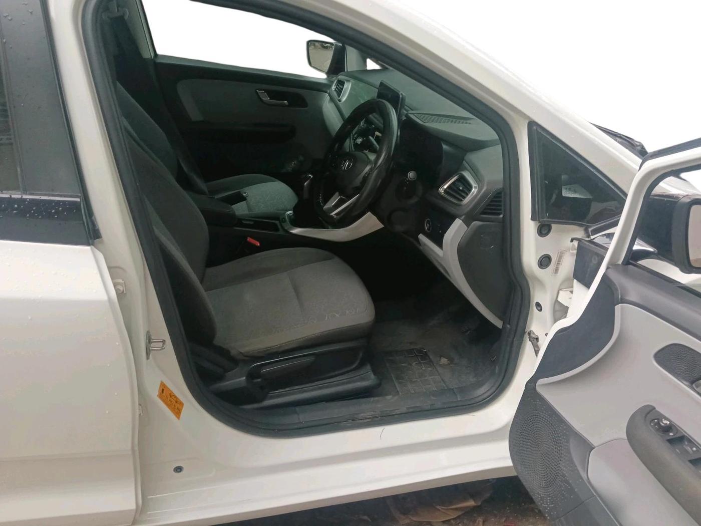 2020 Tata ALTROZ XZ PETROL, Petrol, Manual, 1,34,888 km, interior