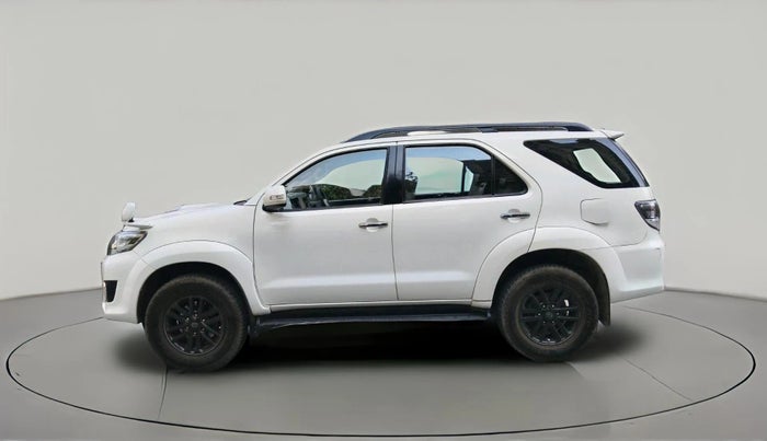 2013 Toyota Fortuner 3.0 4X2 AT, Diesel, Automatic, 1,25,273 km, exterior